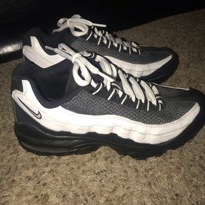 Women’s Nike air max